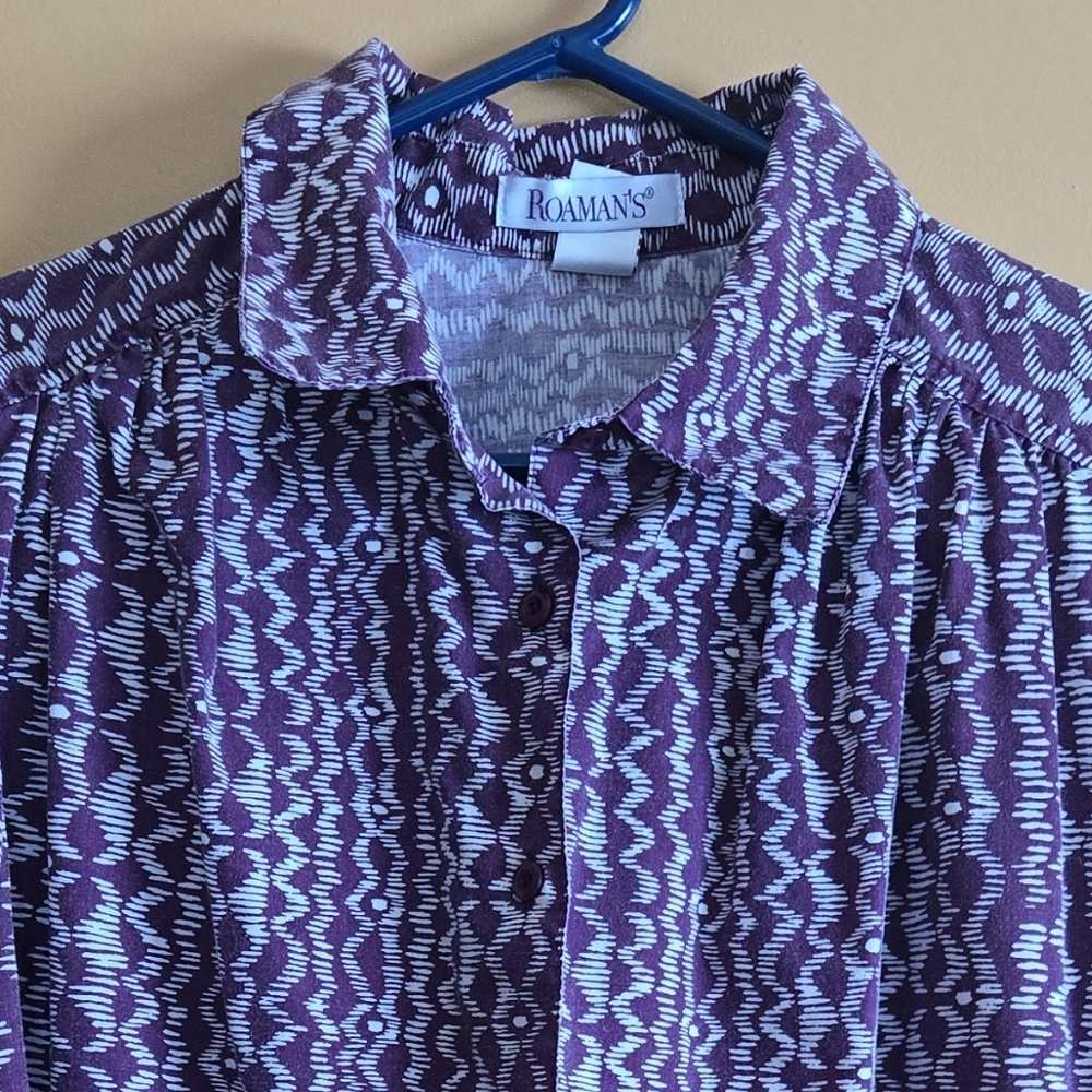 Roaman's Purple Patterned Button-Up Shirt, PTP=22.5"